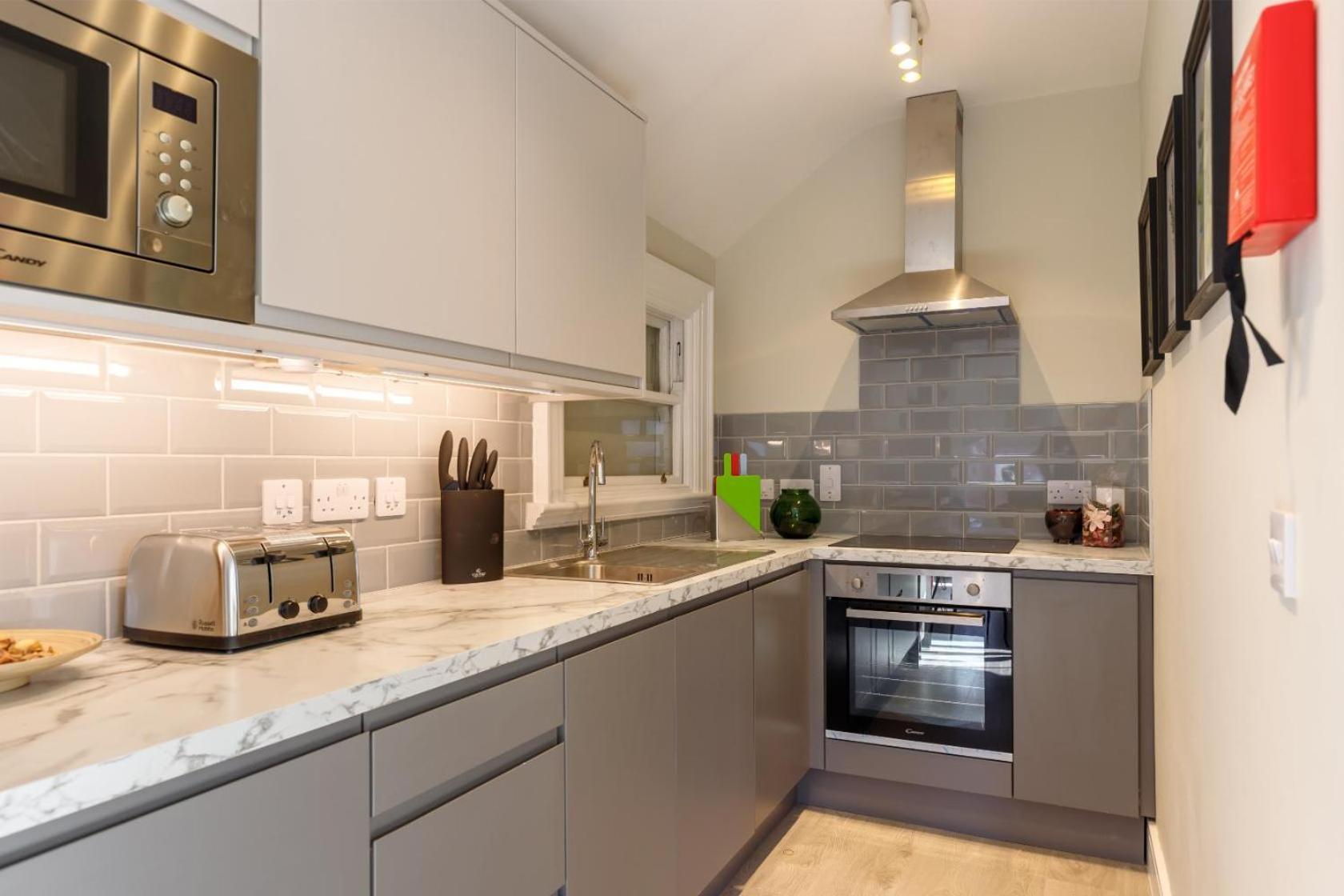 Dublin Castle Suites Екстер'єр фото