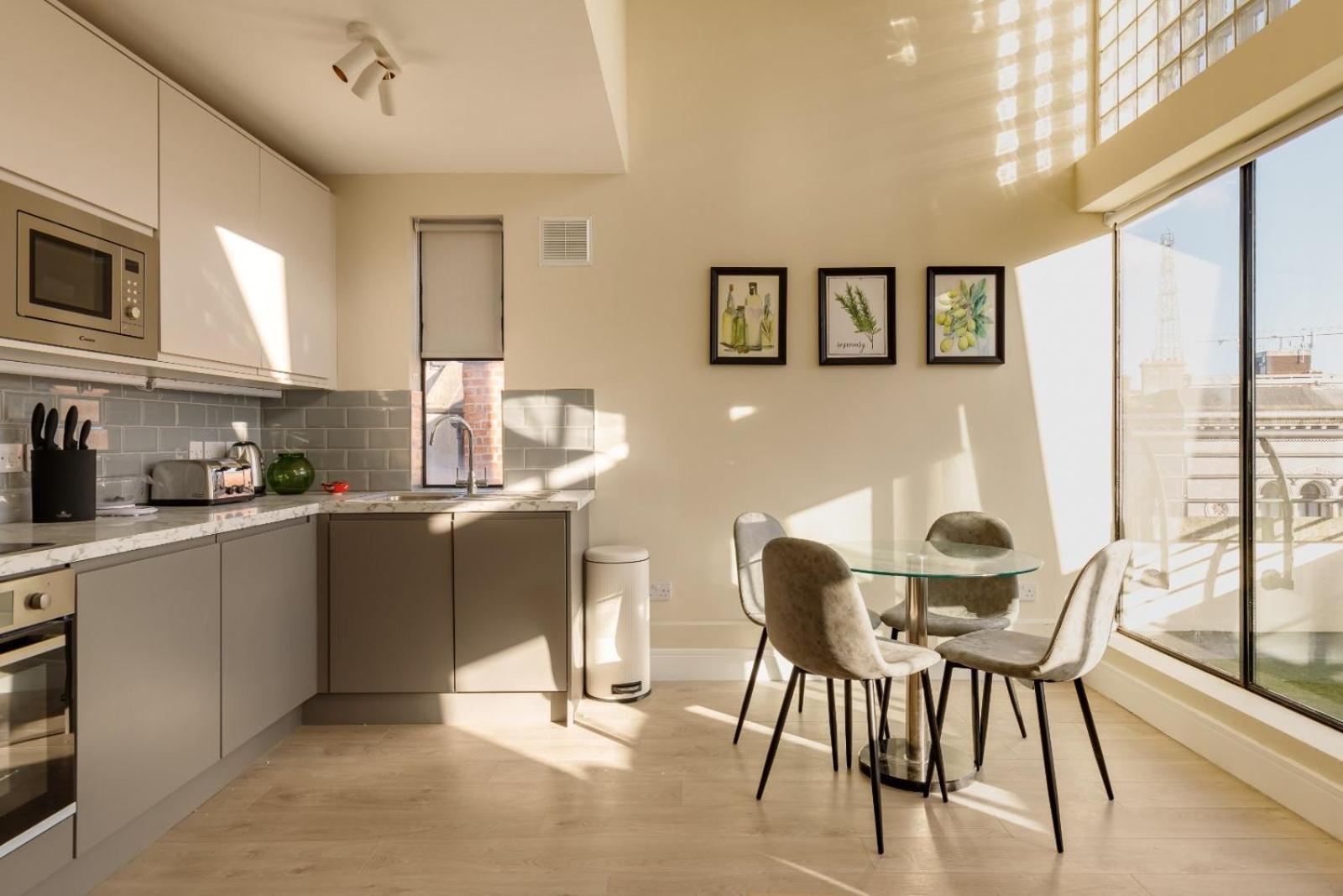Dublin Castle Suites Екстер'єр фото